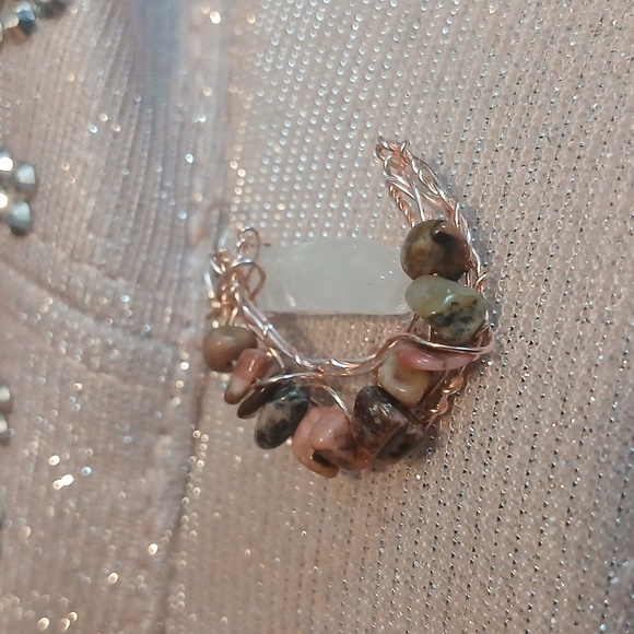 HAND CRAFTED CRYSTAL CRESENT MOON "NEW BEGINNINGS' ELEGANT Pendant Necklace - Picture 3 of 8